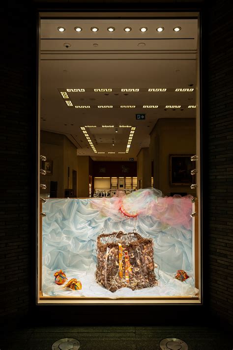 Hermès Unveils Holiday Window Displays by Artist Jannick 